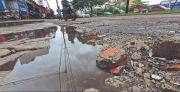 Con las lluvias proliferan los baches y brigadas refuerzan los trabajos