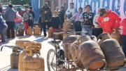 Usuarios madrugan por GLP en Potosí y denuncian desinformación sobre puntos de venta