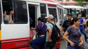 ¿Cuánto pagó en el micro? El pasaje sigue en Bs 3 hasta que se publique la ley en la Gaceta Municipal