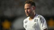 Neymar paga $us 20.000 por sesión de terapia acuática para su recuperación