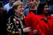 Michelle Bachelet abre la puerta a una tercera candidatura presidencial: “Yo creo que sí… yo creo que sí”