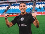 Roberto Carlos Fernández renueva con Akron hasta 2030