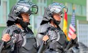 EEUU dona equipos a la Policía para protección y control del orden público