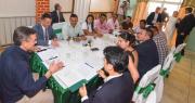 Paz se reúne con alcaldes de Pando para coordinar proyectos viales y de desarrollo