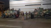 Militares con tanquetas salen a patrullar en Santa Cruz tras violento atraco a una joyería