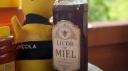 Licores de miel y café, las novedades de la feria productiva en El Torno