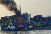 Buque con 2.500 contenedores se hunde en el estrecho de Ormuz tras chocar con una mina naval