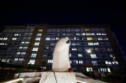 El papa continúa su convalecencia: Pasó bien la noche, se levantó y desayunó