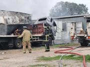 Intenté apagar el fuego, pero fue en vano, relata un trabajador de empresa afectada por un incendio