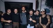 Vozinha sorprende con su inesperada aparición en concierto de Grupo Frontera