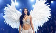 Kylie Jenner desata críticas por lucir el Fantasy Bra: Una falta de respeto total a las modelos de verdad