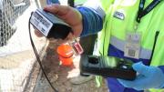 Semapa asegura calidad de agua en pipetas de la zona sur; realiza pruebas de laboratorio