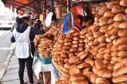 El precio del pan enfrenta tres propuestas y una nueva negociación este lunes en La Paz
