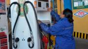 Ante la polémica con choferes, ministro de Hidrocarburos analiza la venta de gasolina con 12% y 15% de etanol