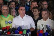 Juez brasileño confisca pasaporte a Bolsonaro y le prohíbe salir al exterior