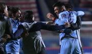 Bolívar logró un sufrido triunfo ante FC Universitario para liderar el torneo solitario