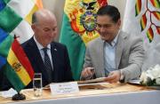 Presidente de WWF llega a Bolivia y firma un acuerdo con el Gobierno en favor del medioambiente