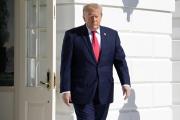 Trump afirma que Estados Unidos recibirá un millón de barriles de petróleo de Venezuela