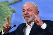 Lula, sobre la ida de Flávio a EE.UU.: Quien sale escondido de su país, debe alguna cosa