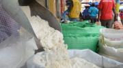 Alcaldía de El Alto clausura dos panaderías tras detectar uso de harina en mal estado