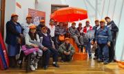 Banco Ecofuturo apoya a lustrabotas de Oruro con material de trabajo