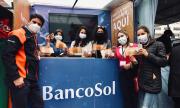 BancoSol digitalizará a comerciantes, artesanos y visitantes de la feria de la Alasita