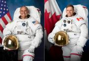 Dos astronautas concluyen una caminata espacial tras instalar un panel solar en la EEI