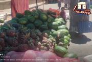 Comerciantes de frutas y verduras ya están asentadas en la final Sevilla