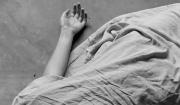 Investigan presunto feminicidio en Cochabamba tras encontrar el cuerpo de una mujer en un motorizado